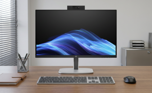 Monitor HP en un espacio de trabajo moderno